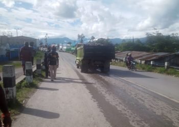 Merasa Terganggu, Perusahan Dimintah Keringkan Pasir Sebelum Diangkut ke Truck