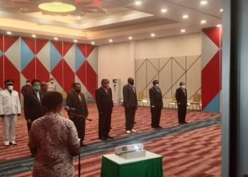 Bupati Jayawijaya Lantik 16 Pejabat Eselon