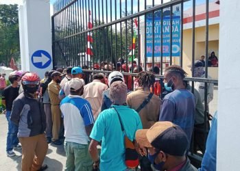 Gedung Pusat Pemerintahan Kabupaten Jayawijaya Dipalang