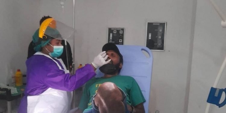 Victor Yeimo Kesehatannya Memburuk, PH Minta Persidangan Ditunda