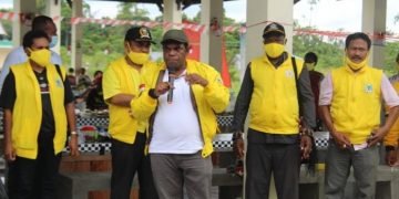 Kader Partai Golkar Kabupaten Keerom Kunjungi Pasar Aividjan  
