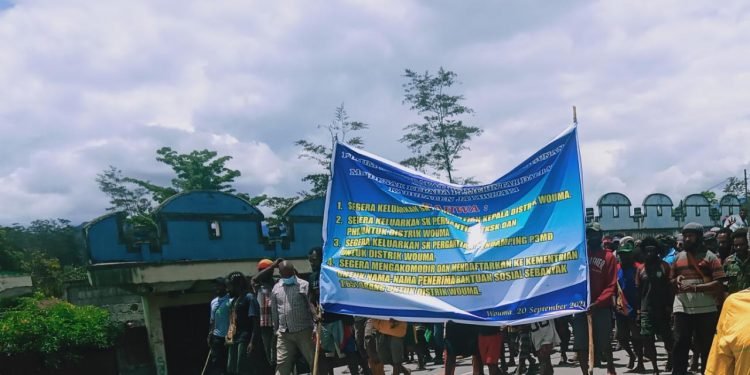 Masyarakat Wouma Minta SK Pergantian Kepala Distrik, Bupati: Maaf Belum Bisa