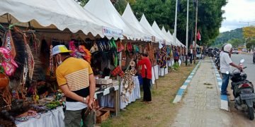 Stadion LE Ramai, Tapi Pembeli Suvenir Mama Papua Sepi
