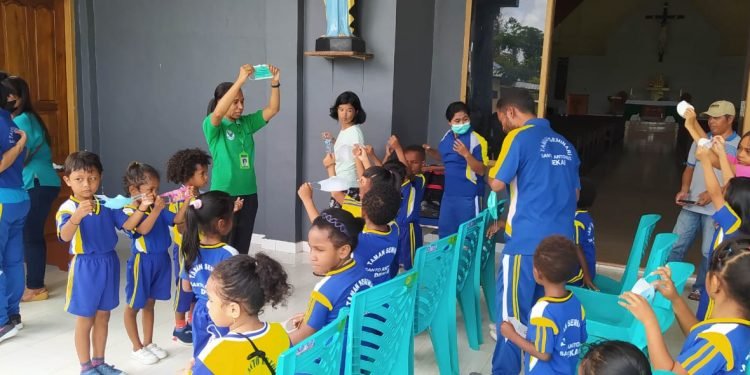 Sosialisasi PHBS persekolahan Santo Antonius Dekai