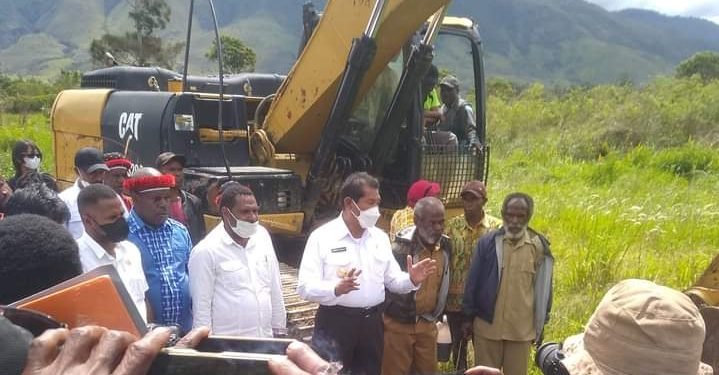 Bupati Jayawijaya Sebut Pembangunan Jalan di Distrik Maima Bukan Proyek