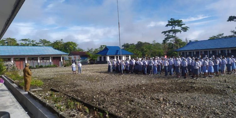 Sebanyak 147 Siswa SMA Negeri 1 Dekai Mengikuti UAS