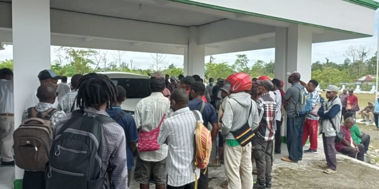 Terlambat Bayar Insentif, Puluhan Pegawai Mendatangi Dinas Kesehatan