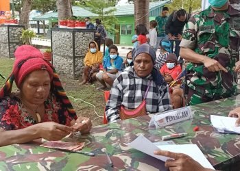 Pemda dan Kodim 1702 Jayawijaya Salurkan Bantuan BT-PKLWN
