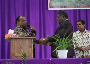 Hadiri Konferensi Gereja GIDI Wilayah Yahukimo, Bupati Berikan Bantuan Dana  