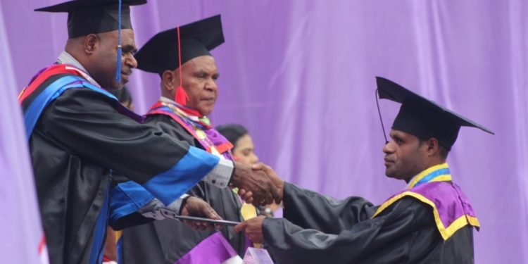 STT GIDI Papua Gelar Wisuda Sarjana Teologia Angkatan XIII