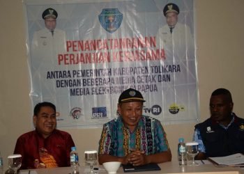 Menyadari Pentingnya Peran Media, Pemda Tolikara Tekan MoU Dengan 6 Media Massa
