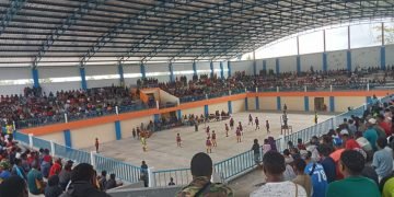 Turnamen volley memperebutkan piala bergilir Pemuda Yahukimo di GOR ABYU Dekai 2022/nokenwene.com