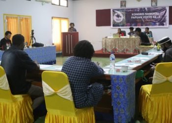 Suasana Kongres Papuan Voices II di Biak. Peserta Kongres memilih Harun Rumbarar menjadi Ketua Papuan Voices.