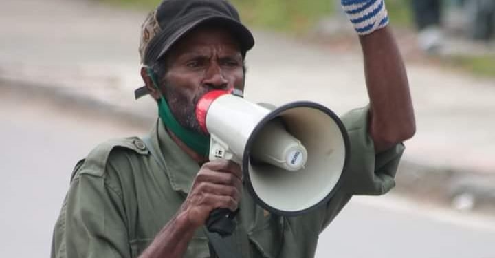 Namene Elopere dalam sebuah kesempatan demonstrasi damai di Wamena- JW Noken