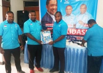 Ketua DPW Partai Gelora Provinsi Papua Pegunungan Melantik 8 Pengurus DPD