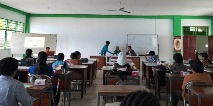 Jelang Hari Air Sedunia, EcoDefender dan Mahasiswa USTJ Bikin Seminar