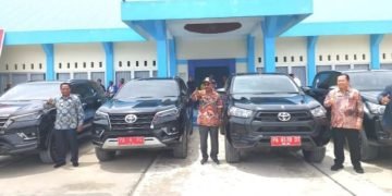 Masyarakat Masih Miskin, Pemdah LJ Malah Hibahkan Uang Miliaran dan Mobil ke Pemprov