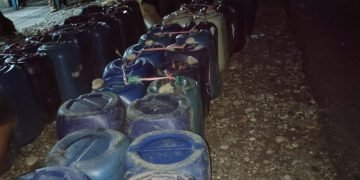 Kisah Anak di Dekai, Antri BBM Dibayar Rp100 ribu