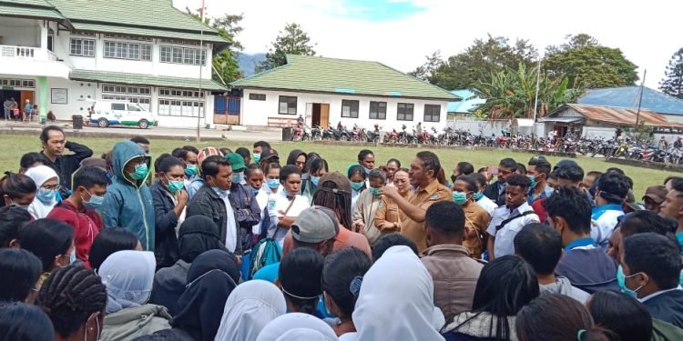 Bupati Jayawijaya Ungkap Penyebab Keterlambatan Bayar Upah Honorer RSUD Wamena