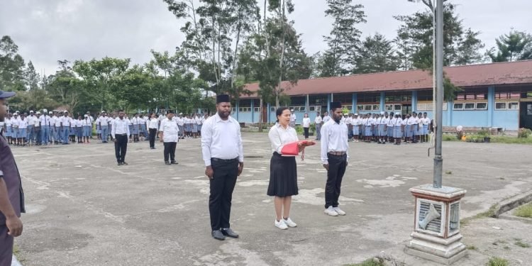 Ratusan Pelajar YBSI Wamena Gelar Upacara Peringatan Hari Sumpah Pemuda
