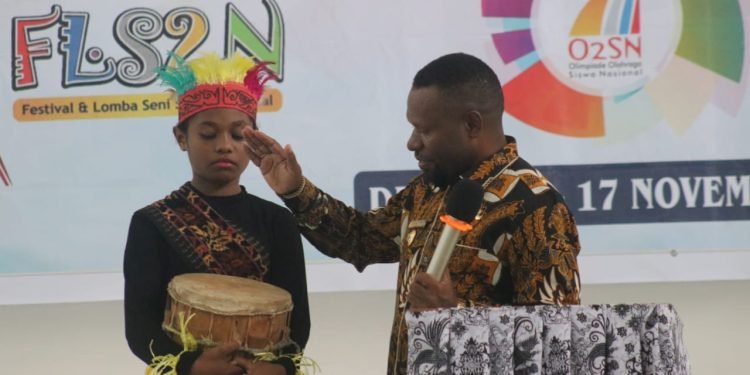 Wabup Esau Miram Tutup Olimpiade Nasional Tingkat SD Se-Kabupaten Yahukimo