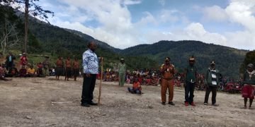 Masyarakat Tagineri Serahkan Tanah ke Pemerintah untuk Bangun Kantor Distrik