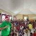 Ami Yahuli, Ketua PKK dan Bunda PAUD Yahukimo saat membawakan renungan natal bagi anak-anak dalam acara natal PKK dan BPokja Bunda PAUD Yahukimo.