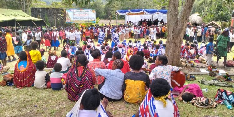 Biro Perkauan GKII Wilayah IV Papua Gelar Ibadah Gerbang Natal