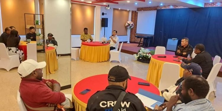 Diskusi Dengan Pimpinan Media dan Wartawan, Sumule Tumbo: Kita Kerja Tim