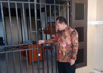 Bupati Jayawijaya Sidak Ke Dinas Kesehatan, Jam Kerja Tapi  Kantor Tutup