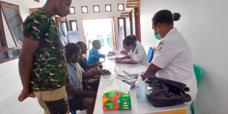 Peringati Hari Kartini, PKK Kabupaten Yahukimo Gelar Pengobatan Gratis