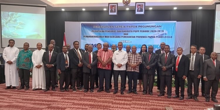 Pdt. Arie Mabel, Resmi Dilantik Ketua Persekutuan Gereja Papua Pegunungan