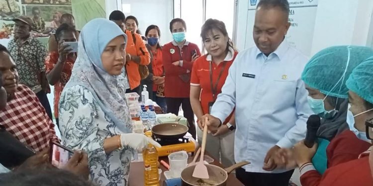 Gubernur Hadiri Pelatihan PMT di Puskesmas Wamena Kota