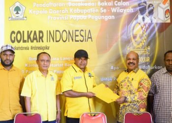 Siap Berkontestasi Pemilukada 2024 Wabup Pegubin Ambil Formulir di DPD Golkar