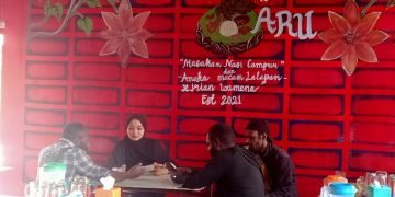 Pemilik Rumah Makan Aru Klarifikasi Video Viral Tentang Makanan Mengandung Belatung