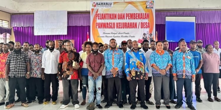 Bawaslu Kabupaten Yahukimo Melantik 512 Pengawas Kelurahan Desa