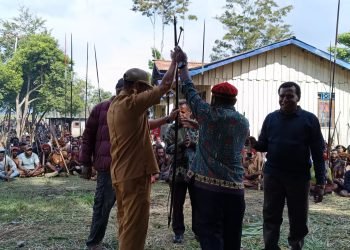 Pemerintah Lepas Panah di Asolokobal, Tanda Mengakhiri Konflik 