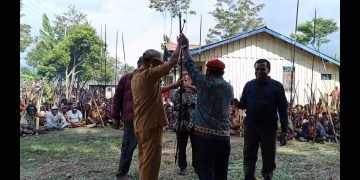 Pemerintah Lepas Panah di Asolokobal, Tanda Mengakhiri Konflik 