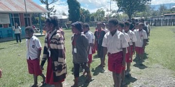 Minim Fasilitas Tapi SD Kristen Duma Ikut Karnaval HUT RI