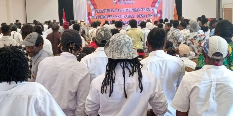 Bawaslu Jayawijaya Lantik Pengawas Tingkat Kampung