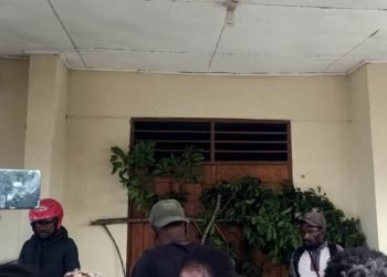 Palang Kantor BKD, Pemda Jayawijaya Diminta Segerah Jawab Aspirasi Tenaga Honorer K2