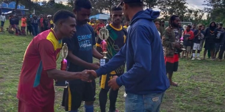 Cukup Antosias, Puluhan Tim Terlibat Dalam Turnamen Sepak Bola Ketimavit CUP