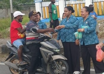Sambut Bulan Suci Ramadhan, TP PKK Kabupaten Yahukimo Berbagi Takjil