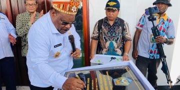 Bupati Didimus Yahuli Resmikan Pelabuhan Lokbon Dekai