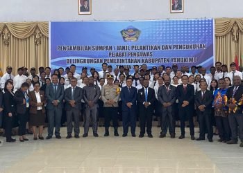 Wakil Bupati Yahukimo Esau Miram Resmi Melantik Pejabat Eselon IV