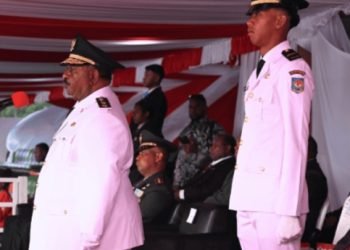 Wakil Gubernur Ones Pahabol Pimpin Upacara Penurunan Bendera