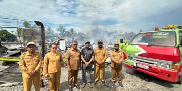 Pemkab Yahukimo Tinjau Lokasi Kebakaran Kios Warga di Dekai