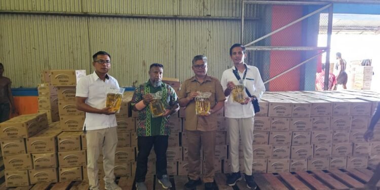 Pemkab Yahukimo Pastikan Kualitas Bantuan Pangan Beras dan Minyak Goreng