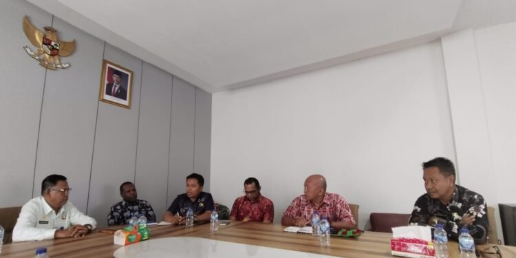 ‎Pemkab Yahukimo Gelar Rapat Pengelolaan Hotel Untuk Tingkatkan PAD