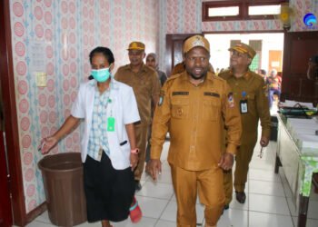 Wabup Esau Miram Sidak ke Tiga Puskesmas di Dekai